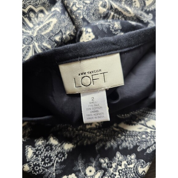 Loft Pencil Skirt Woman's XS Navy Paisley Silk Slit Career City - Picture 6 of 8